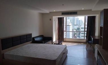 Wohnung zur Miete mit Studio in Khlong Toei, Bangkok
