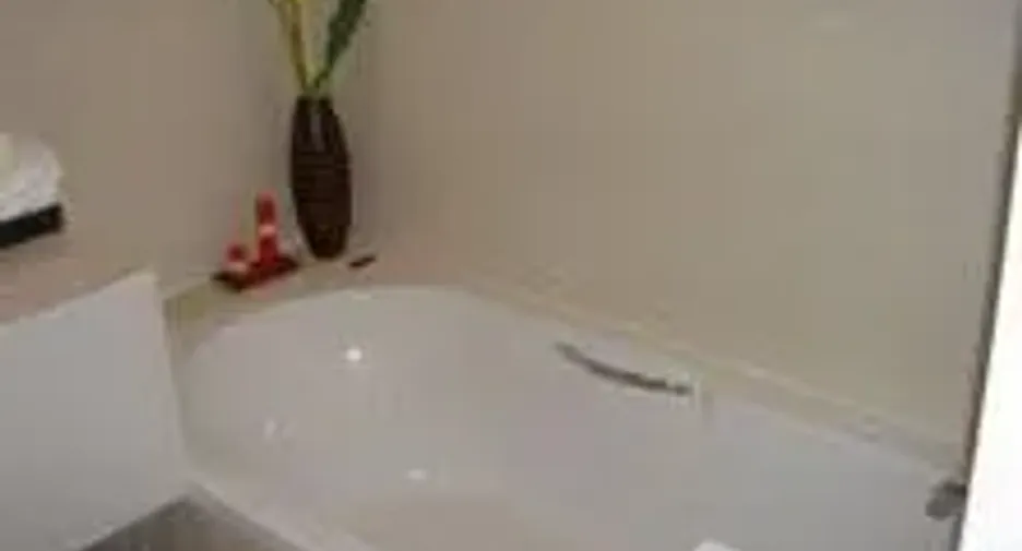 For rent studio condo in Khlong Toei, Bangkok