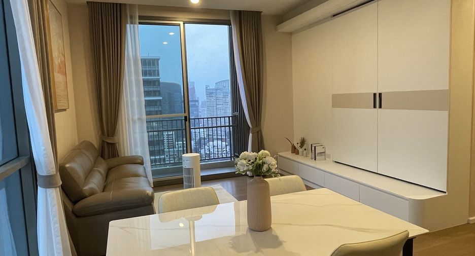 For rent 2 bedrooms condo in Watthana, Bangkok
