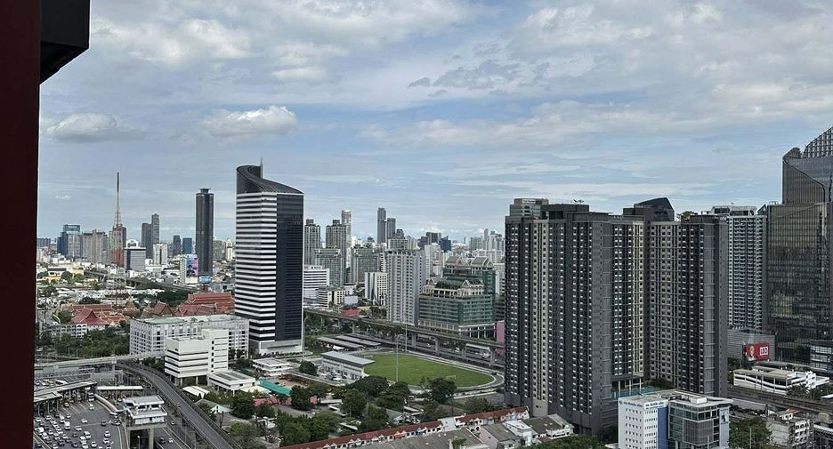For rent 1 bed condo in Huai Khwang, Bangkok