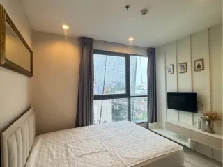 À louer 2 chambres condo à Phra Khanong, Bangkok