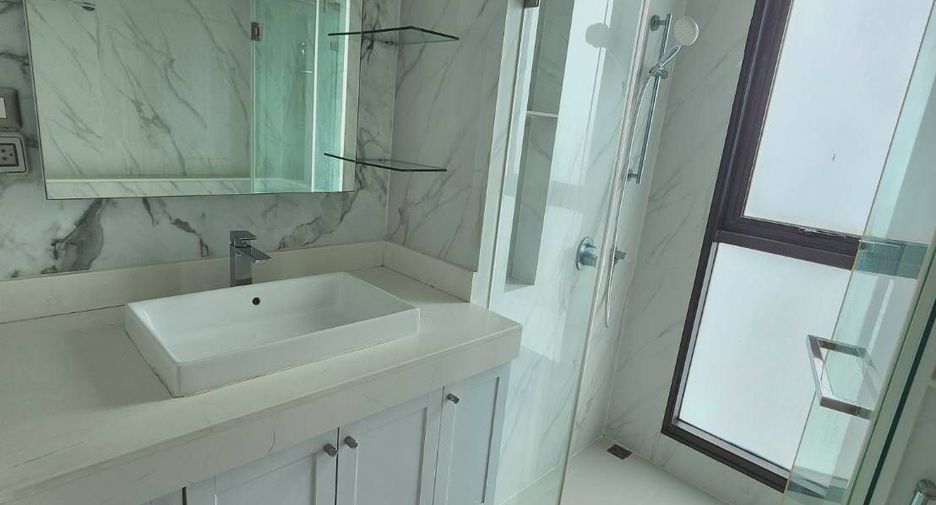 Wohnung zur Miete mit 2 Zimmer in Sathon, Bangkok