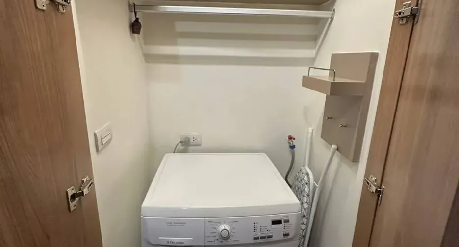 For rent 1 bed condo in Phra Khanong, Bangkok
