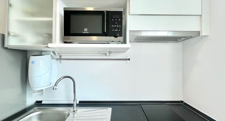 For rent 2 ベッドルーム condo in Watthana, Bangkok