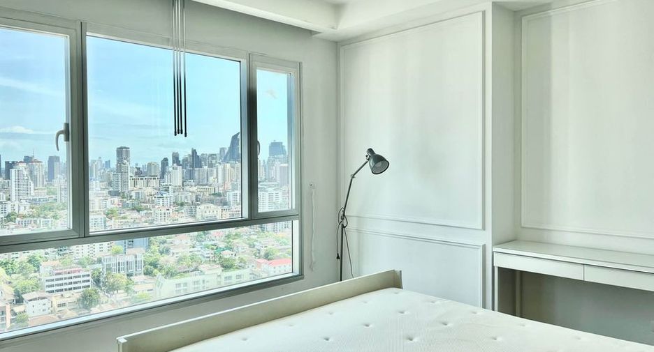 For rent 2 ベッドルーム condo in Watthana, Bangkok