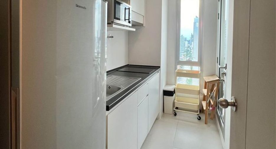 For rent 2 ベッドルーム condo in Watthana, Bangkok