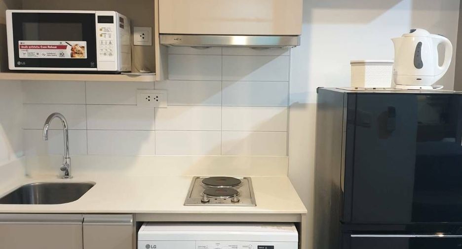 Wohnung zur Miete mit Studio in Bang Rak, Bangkok