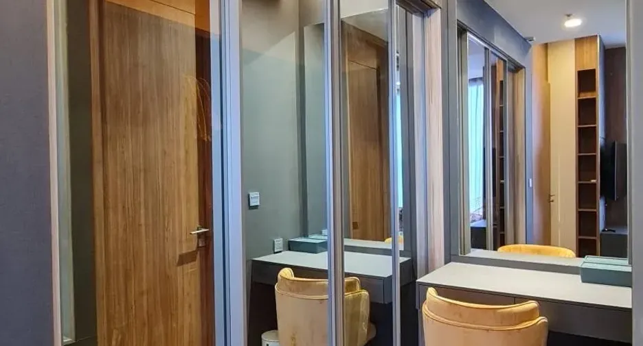 For rent 2 bedrooms condo in Watthana, Bangkok