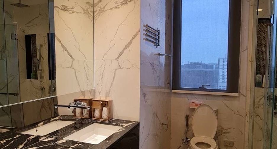 For rent 2 bedrooms condo in Watthana, Bangkok