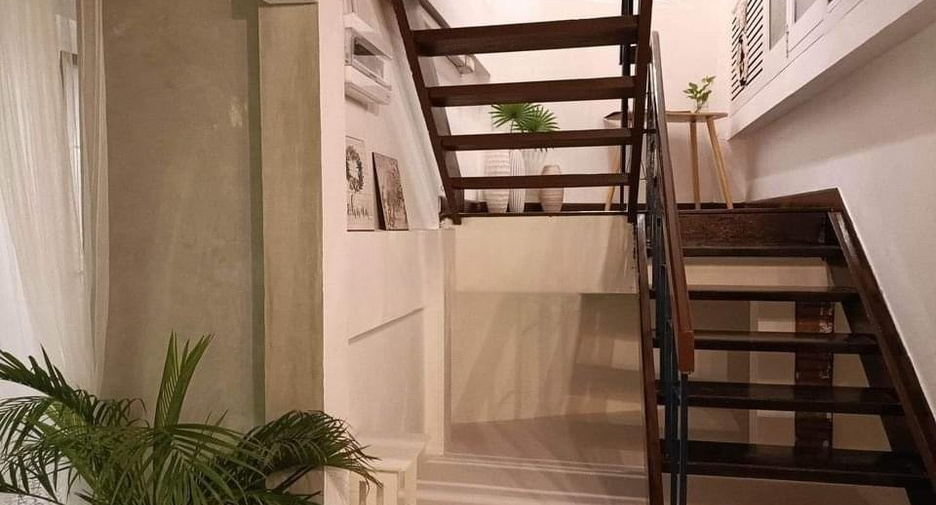 Haus zur Miete mit 2 Zimmer in Pathum Wan, Bangkok