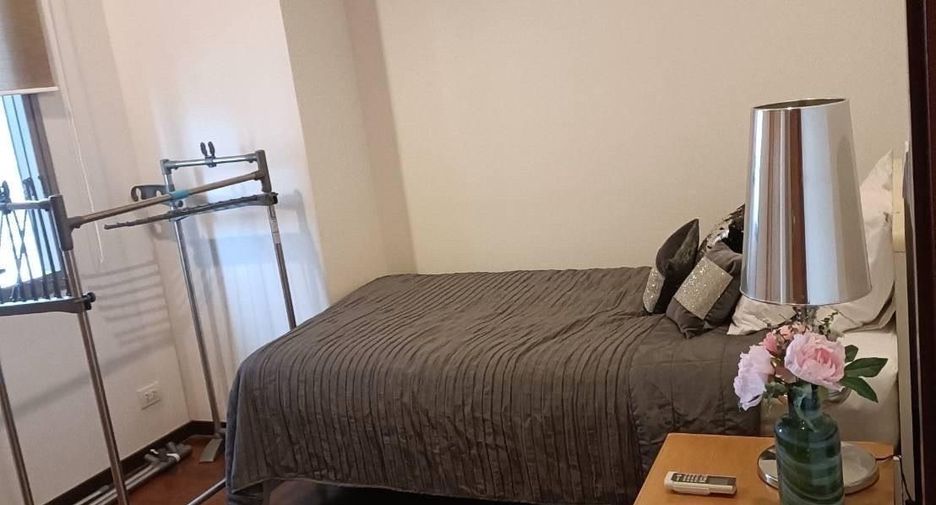 For rent 2 bedrooms condo in Khlong Toei, Bangkok