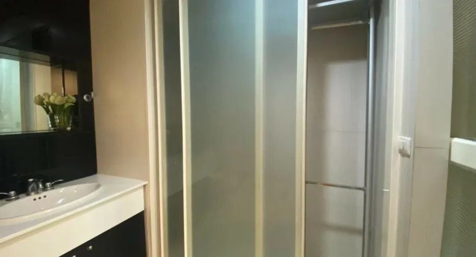 For rent 1 bed condo in Pathum Wan, Bangkok