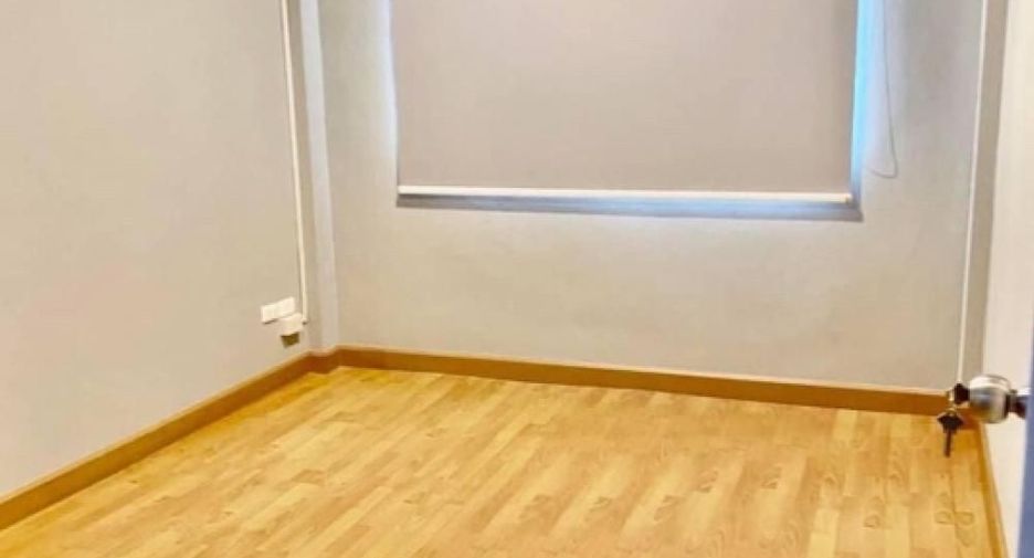 Reihenhaus zur Miete mit 3 Zimmer in Bang Khen, Bangkok