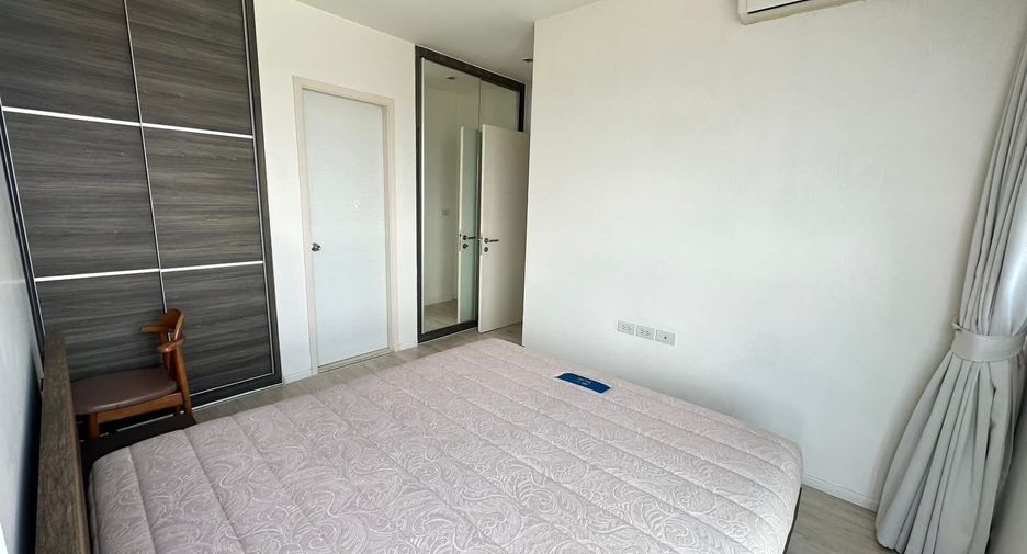 Condo en alquiler de 2 habitaciones en Huai Khwang, Bangkok