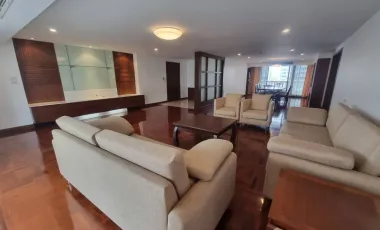 À louer 3 chambres condo à Khlong Toei, Bangkok