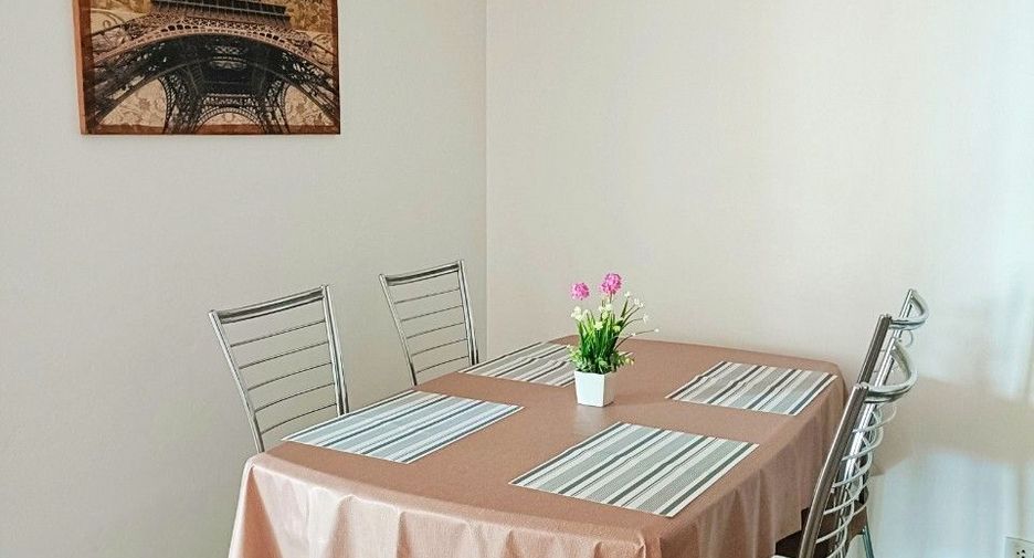 For rent 2 bedrooms condo in Watthana, Bangkok