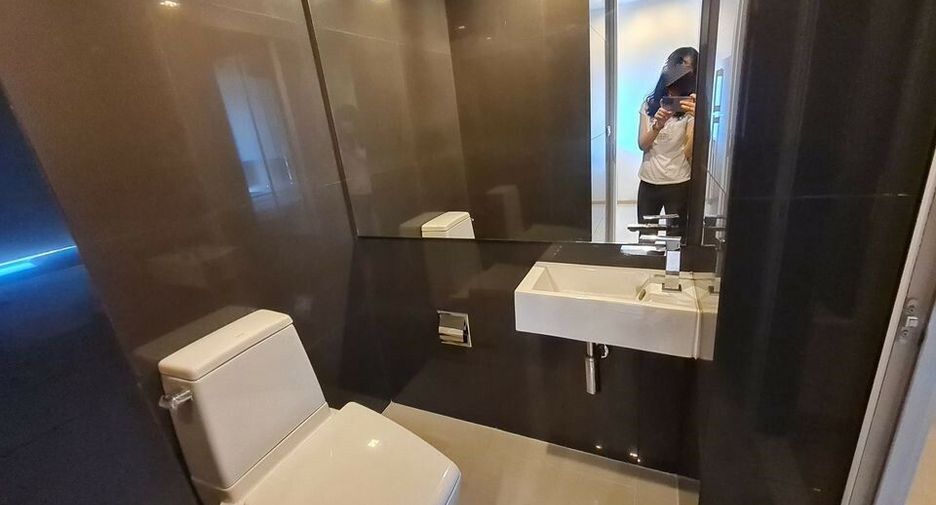 For rent 1 bed condo in Phra Khanong, Bangkok
