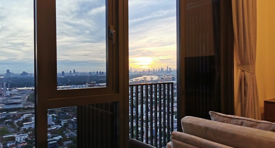 For rent 2 bedrooms condo in Phra Khanong, Bangkok