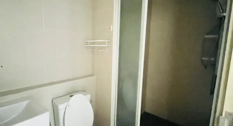 For rent 1 bed condo in Bang Kapi, Bangkok