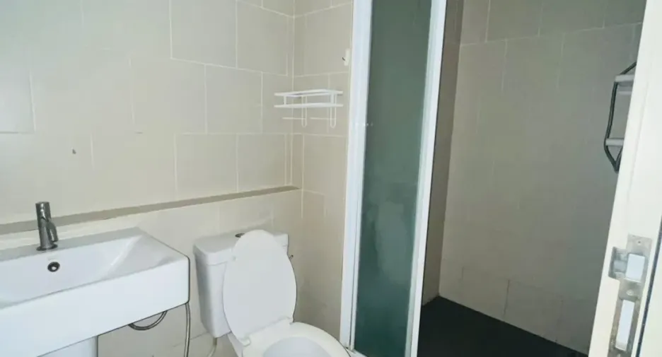 For rent 1 bed condo in Bang Kapi, Bangkok