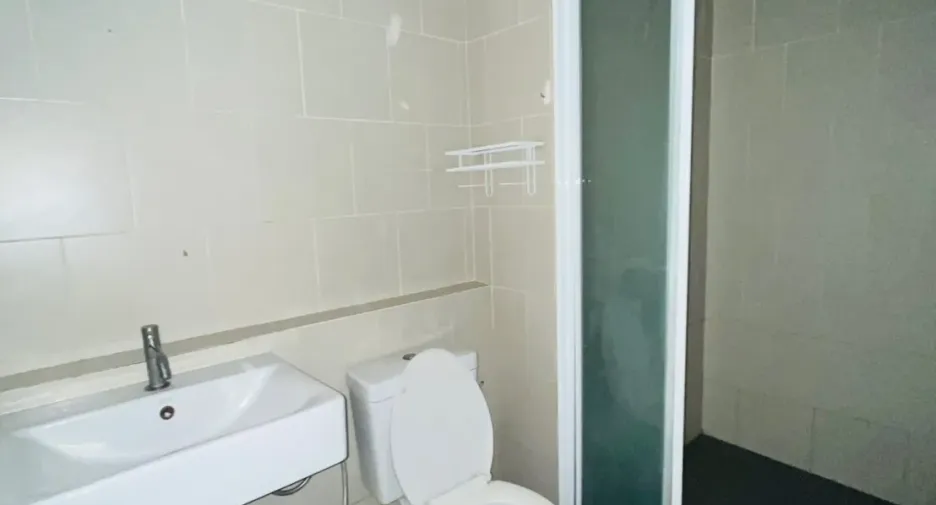 For rent 1 bed condo in Bang Kapi, Bangkok