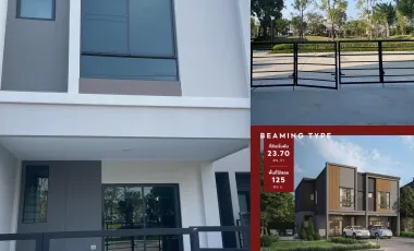 Casa adosada en alquiler de 3 habitaciones en Bang Phli, Samut Prakan
