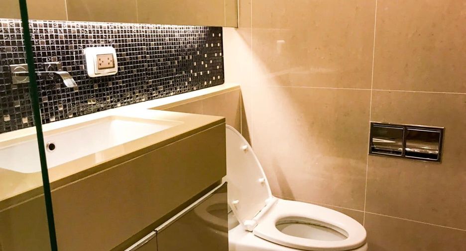 For rent 2 ベッドルーム condo in Sathon, Bangkok