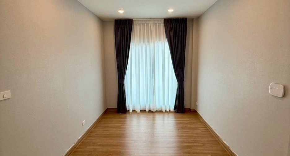 For rent 4 bedrooms house in Don Mueang, Bangkok