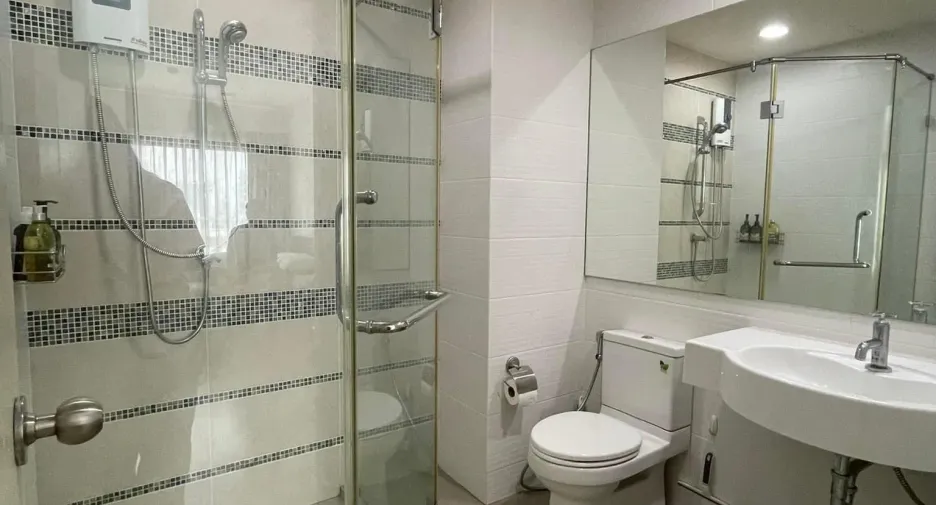For rent 1 bed condo in Sathon, Bangkok