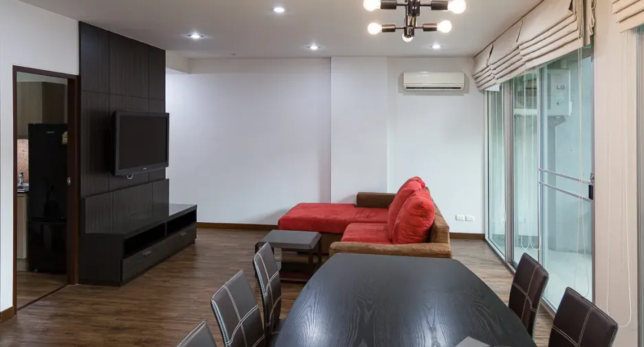 For rent 2 bedrooms condo in Khlong Toei, Bangkok