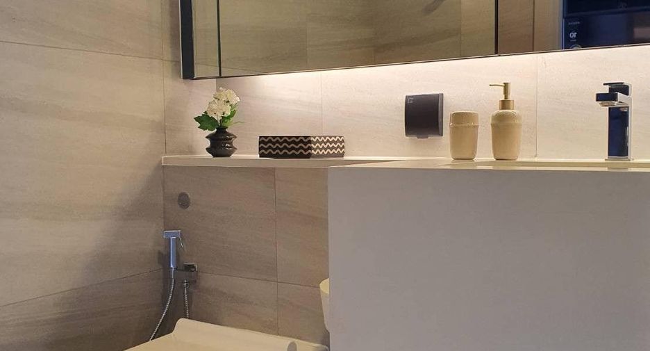 For rent 1 bed condo in Bang Rak, Bangkok