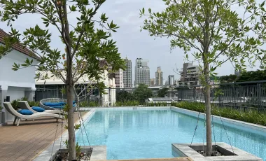 For rent 2 bedrooms condo in Watthana, Bangkok