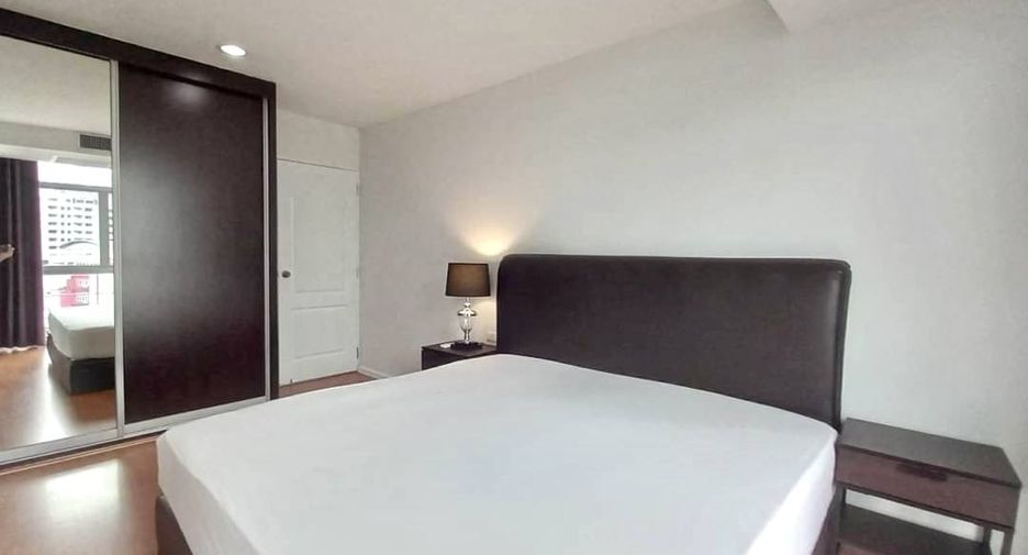 For rent 2 bedrooms condo in Khlong Toei, Bangkok