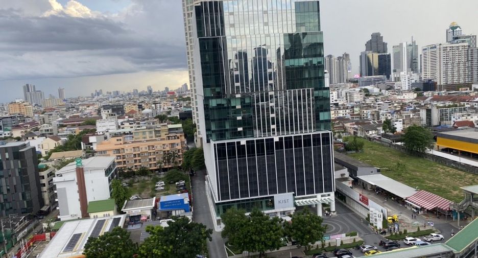 For rent 2 ベッドルーム condo in Sathon, Bangkok