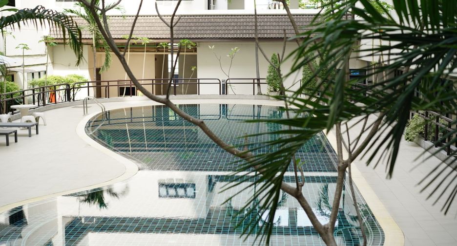 For rent office in Phra Khanong, Bangkok