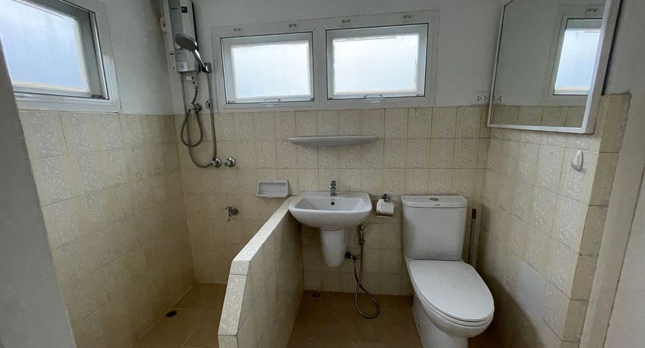 For rent 2 ベッドルーム house in Phaya Thai, Bangkok