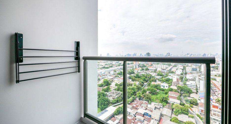 For rent 2 bedrooms condo in Phaya Thai, Bangkok