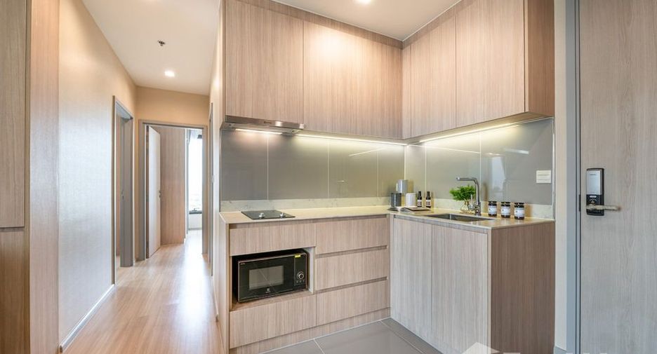 For rent 2 bedrooms condo in Phaya Thai, Bangkok