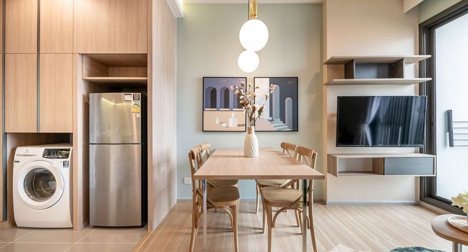 For rent 2 bedrooms condo in Phaya Thai, Bangkok