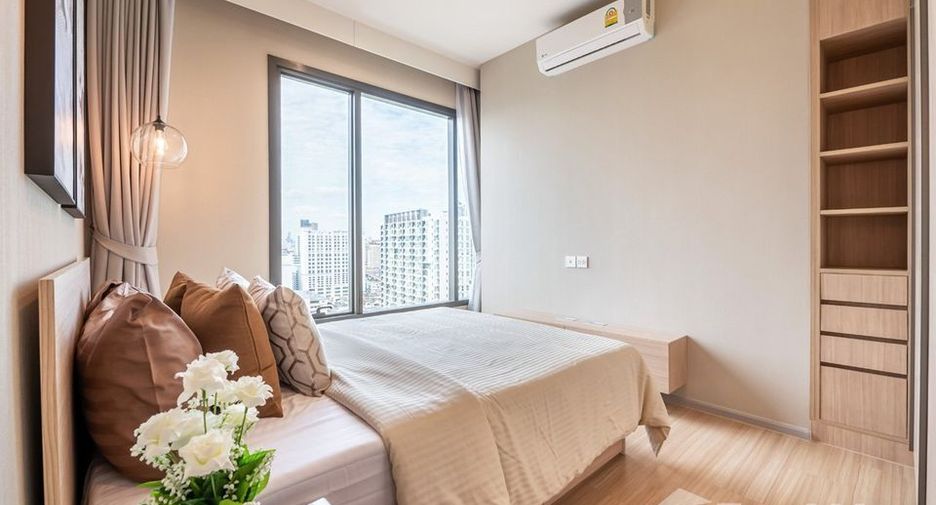 For rent 2 bedrooms condo in Phaya Thai, Bangkok