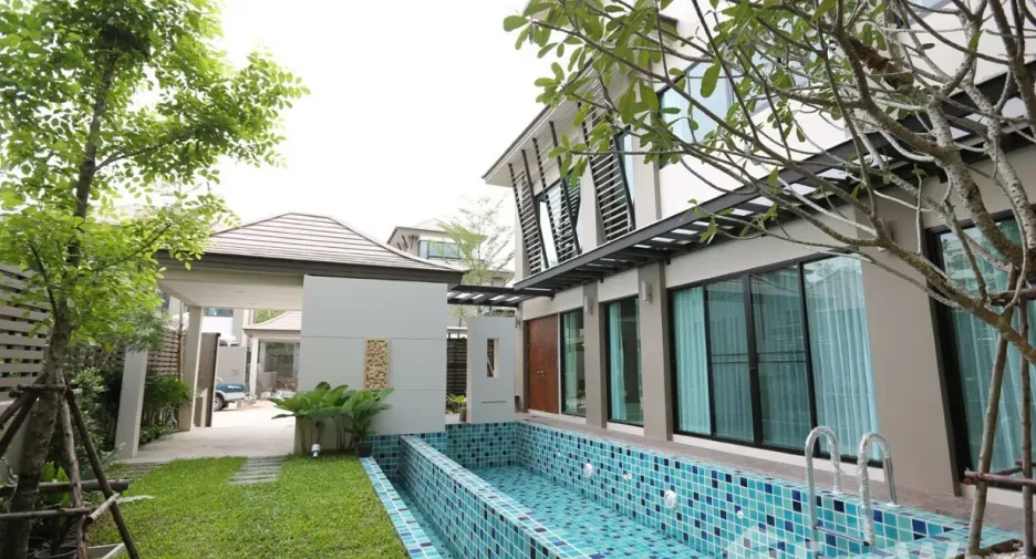 Haus zur Miete mit 3 Zimmer in Watthana, Bangkok