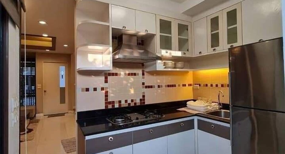 Reihenhaus zur Miete mit 3 Zimmer in Phra Khanong, Bangkok