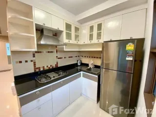 Casa adosada en alquiler de 3 habitaciones en Phra Khanong, Bangkok