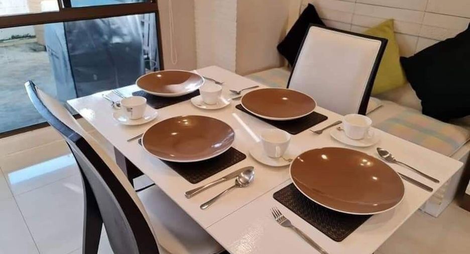 Reihenhaus zur Miete mit 3 Zimmer in Phra Khanong, Bangkok