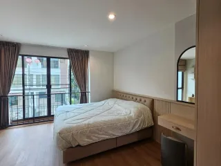 For rent 3 bedrooms townhouse in Phra Khanong, Bangkok