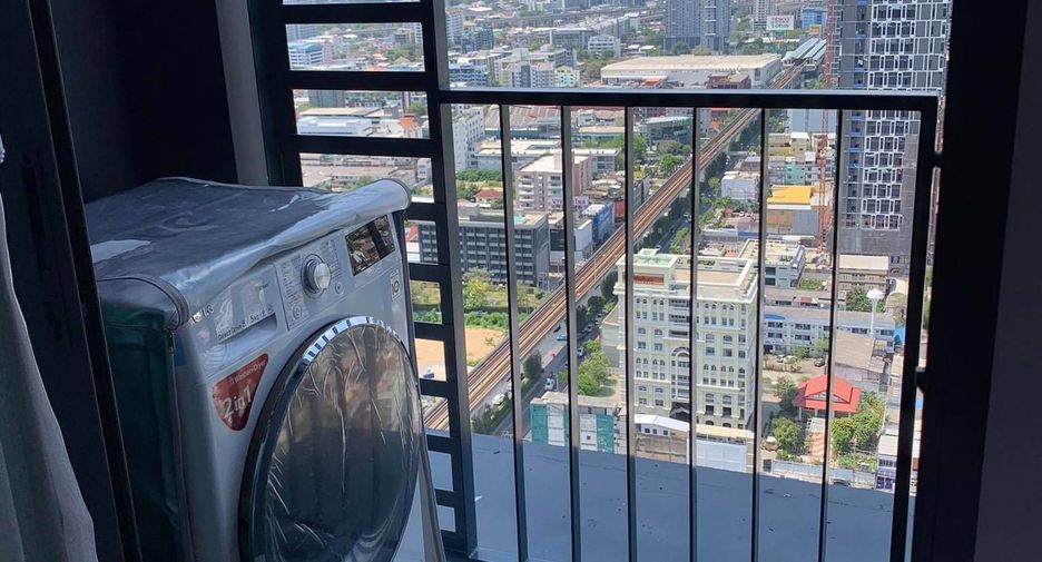 Condo en alquiler de 1 habitaciones en Phra Khanong, Bangkok