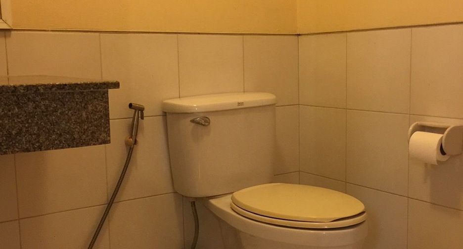 Reihenhaus zur Miete mit 3 Zimmer in Phra Khanong, Bangkok