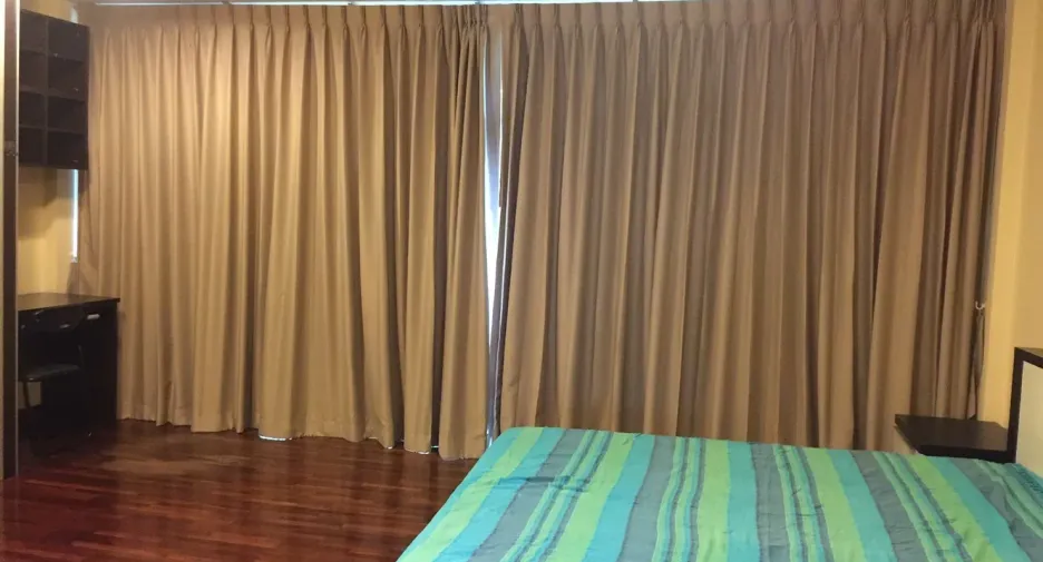 For rent 3 ベッドルーム townhouse in Phra Khanong, Bangkok