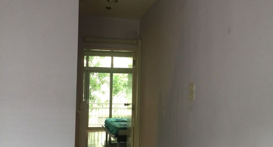 Reihenhaus zur Miete mit 3 Zimmer in Phra Khanong, Bangkok