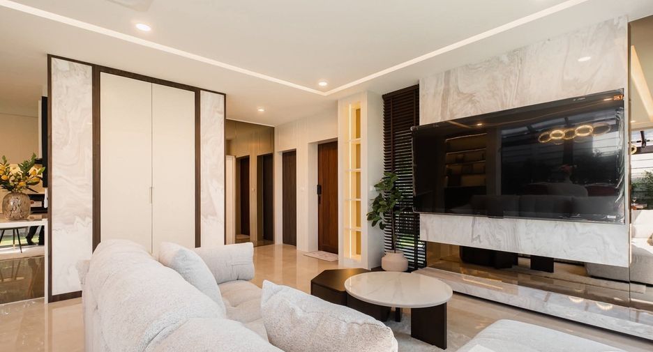 Haus zur Miete mit 4 Zimmer in Prawet, Bangkok